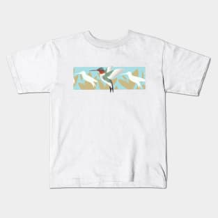 Humming bird flying Kids T-Shirt